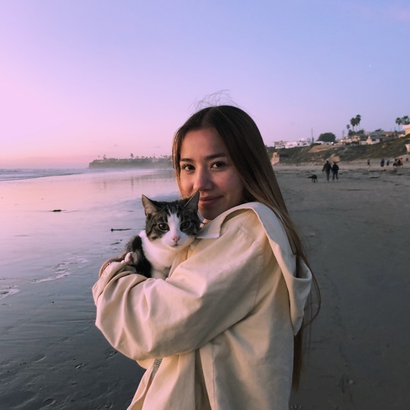 Meet your Posher, Brielle - Picture 4 of 8